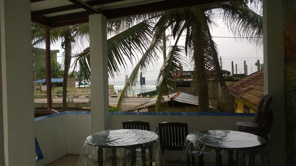 The Finz Hotel Hikkaduwa Exterior photo