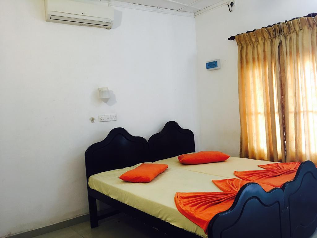 The Finz Hotel Hikkaduwa Exterior photo