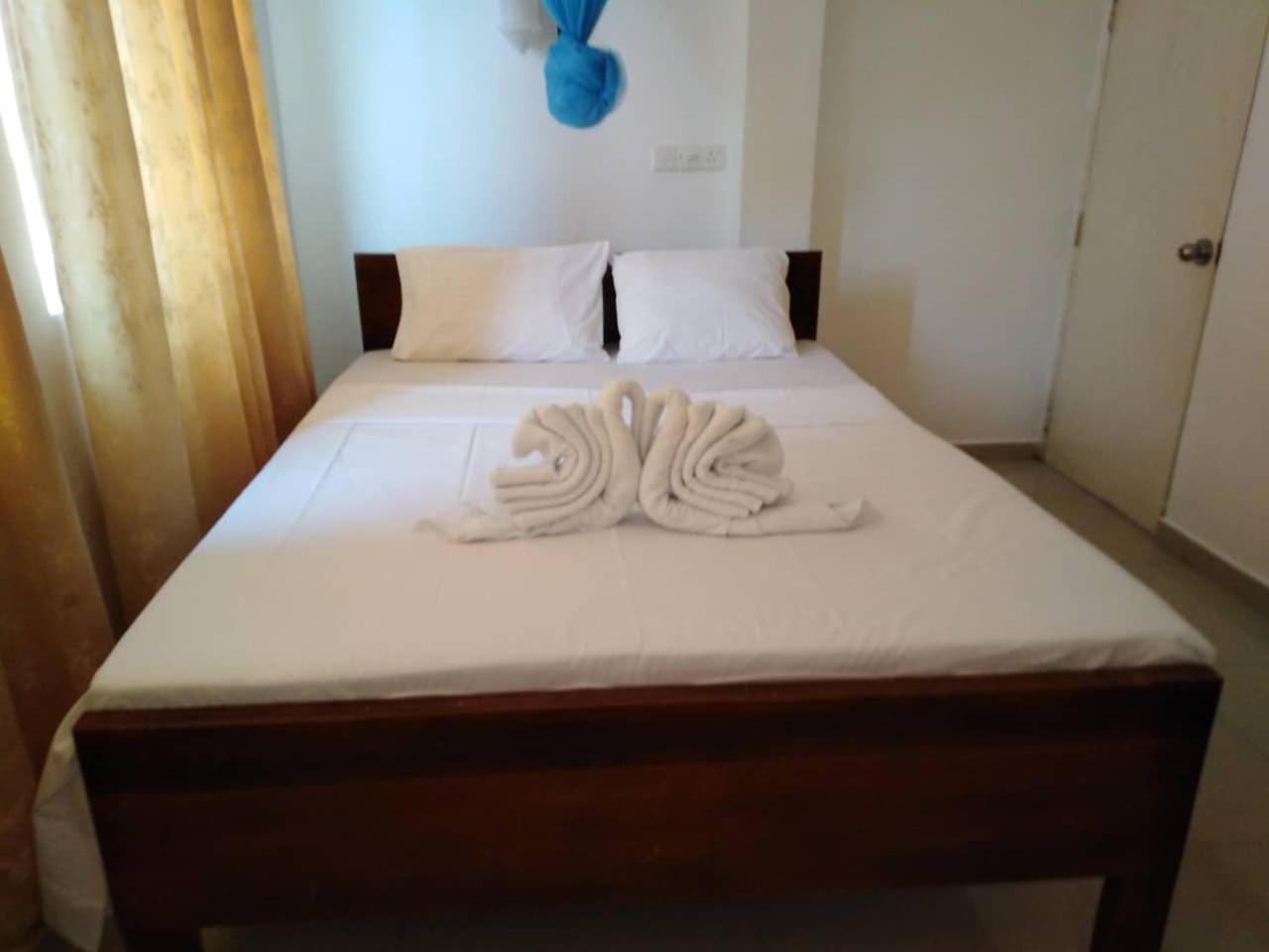 The Finz Hotel Hikkaduwa Exterior photo