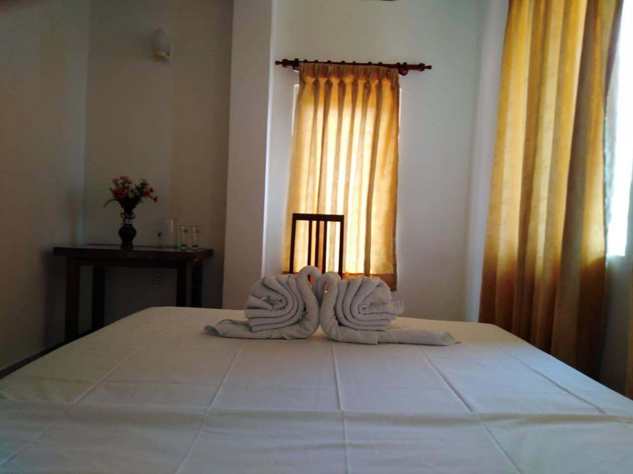 The Finz Hotel Hikkaduwa Exterior photo