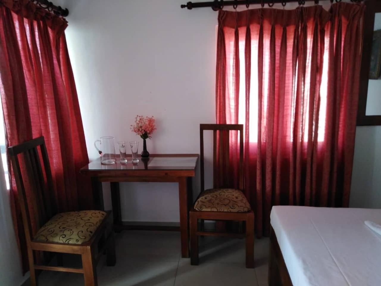 The Finz Hotel Hikkaduwa Exterior photo